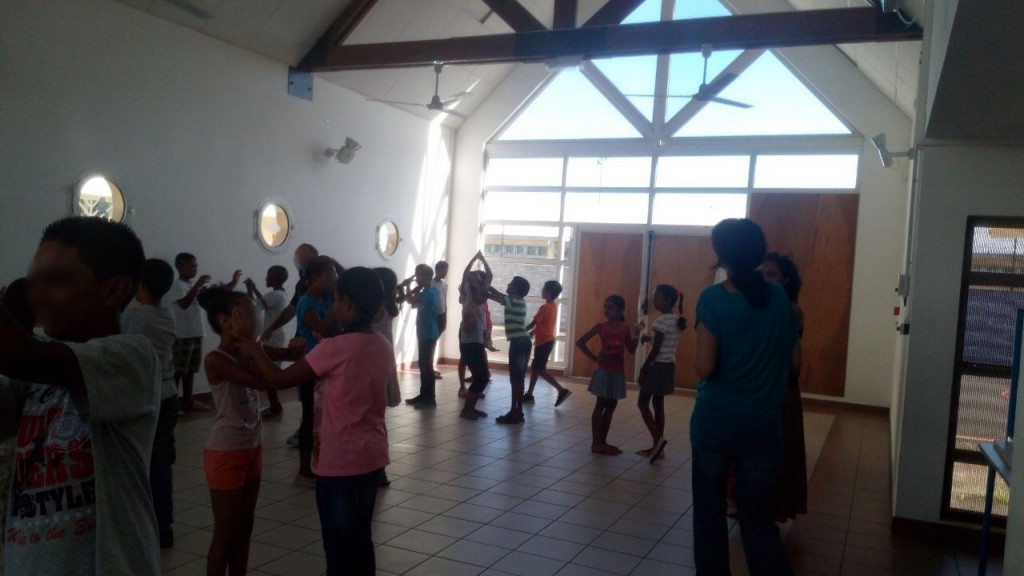 Répétition de la pièce : certains élèves semblent dans le flou...